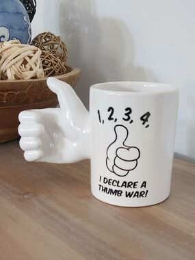 VTG Retro "I Declare a Thumb War" Novelty Hand Handle Coffee Mug ☕️👍